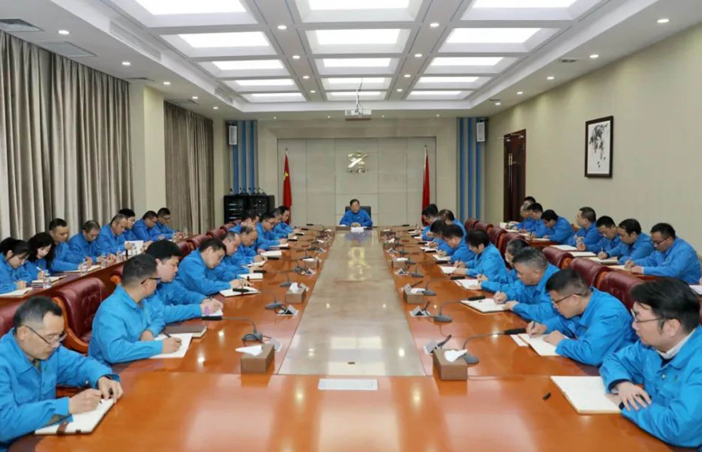 学习民营企业座谈会精神——AYX平台-AYX(中国)一站式服务平台集团：发挥装备能力强、制造能力强、创新能力强的优势，坚守主业、做强实业。